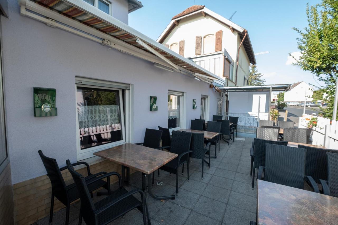 Schnitzelhaus Und Pension Stadt Rosbach Rosbach vor der Höhe Exterior foto